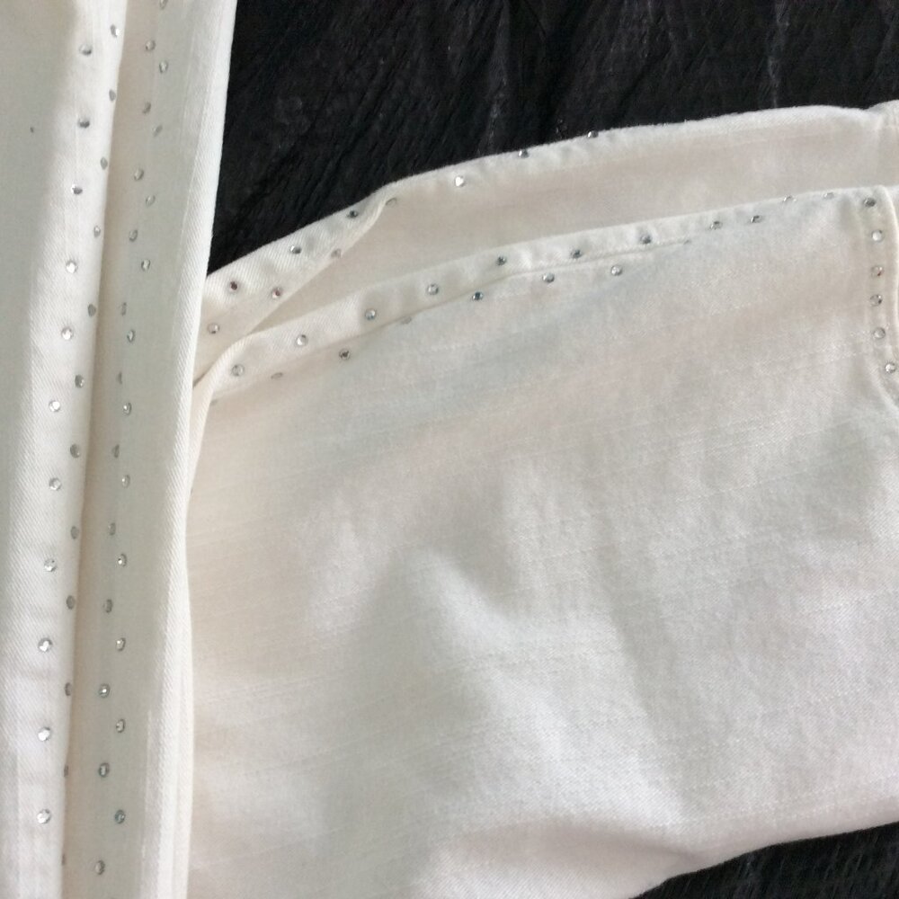 Vintage NYDJ premium denim white jeans embellished with rhinestones , like new!! - Picture 4 of 8